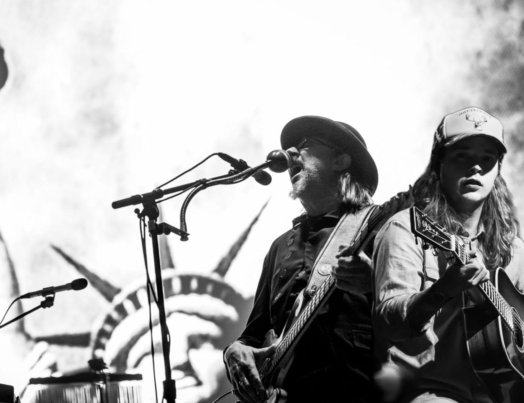 Watch: Billy Strings Joins Primus on “Wynona’s Big Brown Beaver” in Grand Rapids